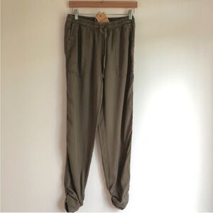 🆕 Thread and Supply jogger style Olive green pants NWT